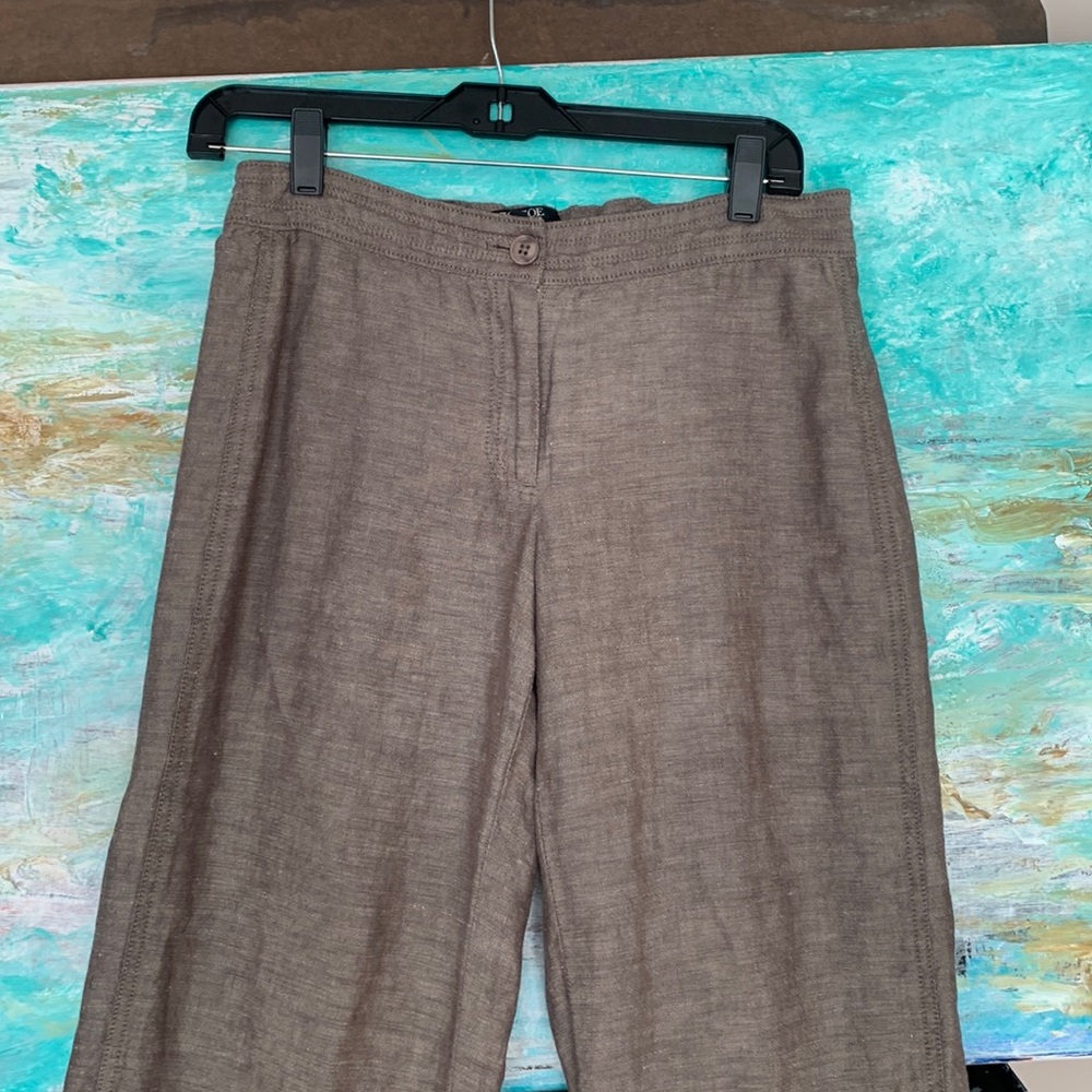 Nic & Zoe Size 4 Linen pants in light coffee color.